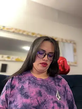 Snapshot of andra_rose chatting on February 10, 11:13 pm andra rose online show from February 10, 11:13 pm