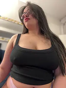 Snapshot of andra_rose chatting on March 7, 11:49 pm andra rose online show from March 7, 11:49 pm