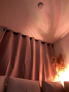 andra rose online show from November 13, 11:25 pm