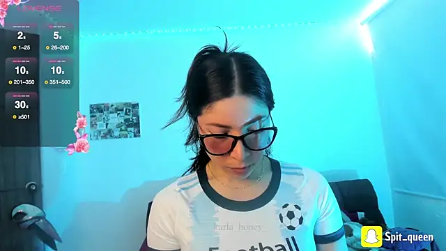 Spit queen online show from April 28, 4:01 pm