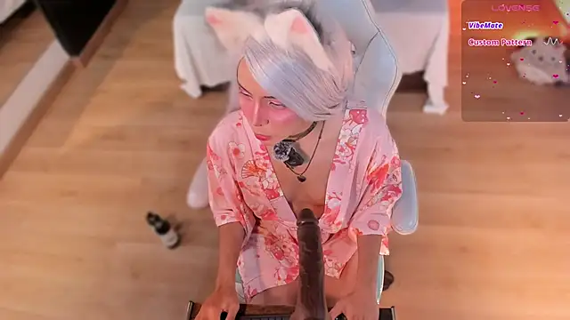 Emma Nakamura online show from January 16, 10:19 am