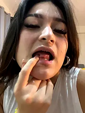 LuceroRm online show from September 21, 3:52 am