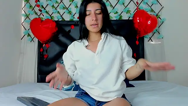 EmmaWilliamss online show from February 14, 3:58 pm