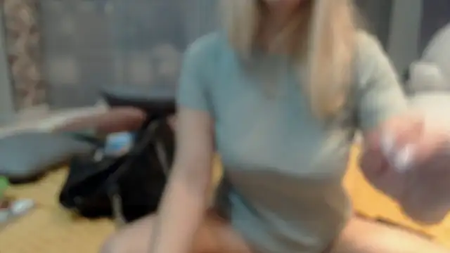 KyliePag online show from January 7, 8:28 am