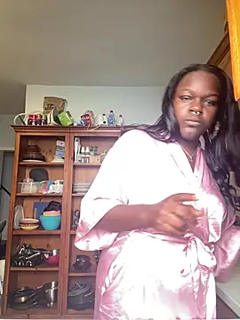 Kannibus Coochi online show from April 5, 6:05 pm