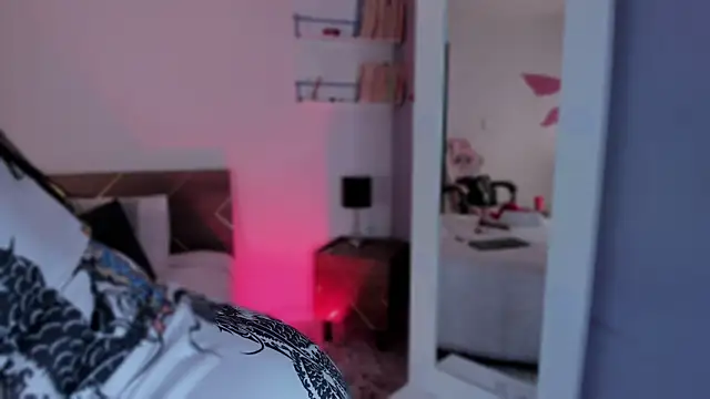 Snapshot of VampGirl1 chatting on December 21, 9:04 pm VampGirl1 online show from December 21, 9:04 pm