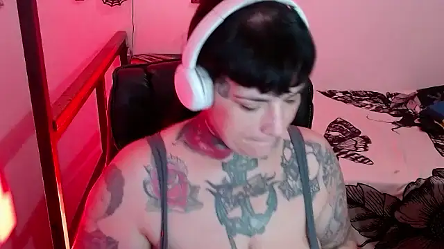 Snapshot of VampGirl1 chatting on December 27, 12:56 pm VampGirl1 online show from December 27, 12:56 pm