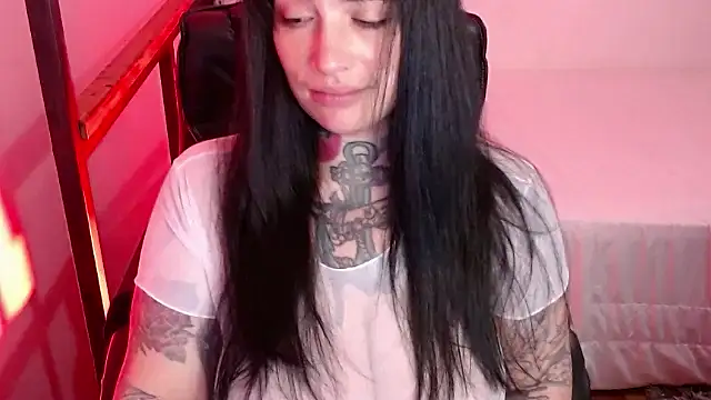 Snapshot of VampGirl1 chatting on December 29, 2:00 pm VampGirl1 online show from December 29, 2:00 pm