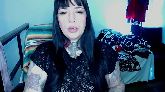 Snapshot of VampGirl1 chatting on October 7, 1:25 am VampGirl1 online show from October 7, 1:25 am