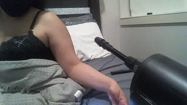 lofibunni online show from February 22, 11:36 pm