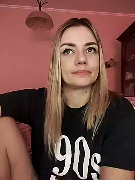 KrissSexi online show from March 19, 10:00 am