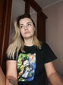 KrissSexi online show from September 17, 4:36 am