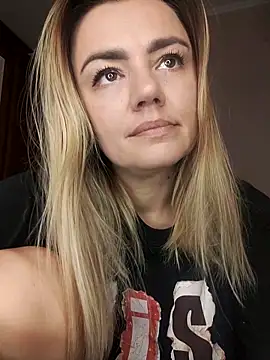 KrissSexi online show from September 22, 4:36 am