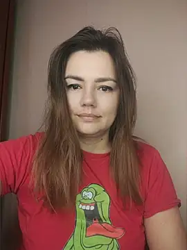 KrissSexi online show from April 17, 7:00 am