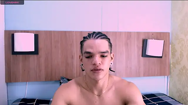 Snapshot of AlbertBernal69 chatting on January 30, 2:06 am AlbertBernal69 online show from January 30, 2:06 am