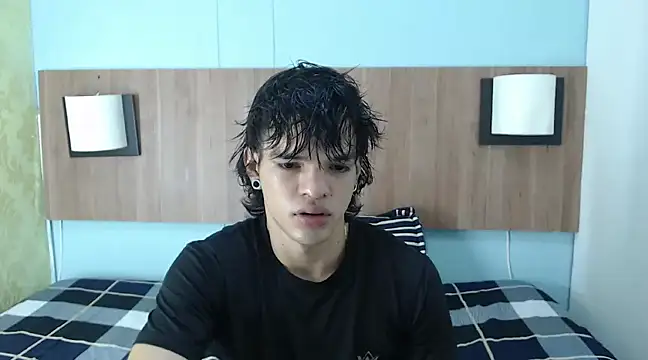 Snapshot of AlbertBernal69 chatting on February 6, 2:11 am AlbertBernal69 online show from February 6, 2:11 am