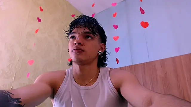 Snapshot of AlbertBernal69 chatting on February 15, 3:09 am AlbertBernal69 online show from February 15, 3:09 am