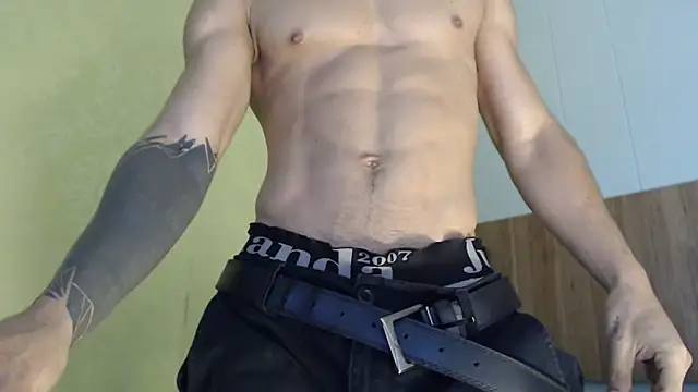 Snapshot of AlbertBernal69 chatting on March 21, 9:45 am AlbertBernal69 online show from March 21, 9:45 am