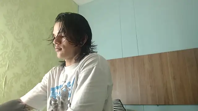 Snapshot of AlbertBernal69 chatting on September 24, 3:10 am AlbertBernal69 online show from September 24, 3:10 am