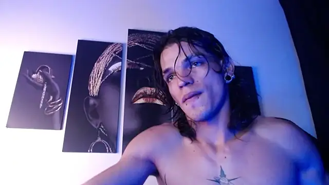 Snapshot of AlbertBernal69 chatting on October 31, 1:34 pm AlbertBernal69 online show from October 31, 1:34 pm