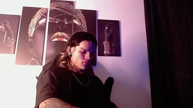 Snapshot of AlbertBernal69 chatting on November 8, 3:07 am AlbertBernal69 online show from November 8, 3:07 am