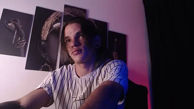 Snapshot of AlbertBernal69 chatting on November 19, 4:56 am AlbertBernal69 online show from November 19, 4:56 am