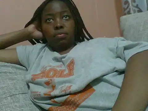 Snapshot of Neith chatting on October 19, 7:47 pm Neith online show from October 19, 7:47 pm