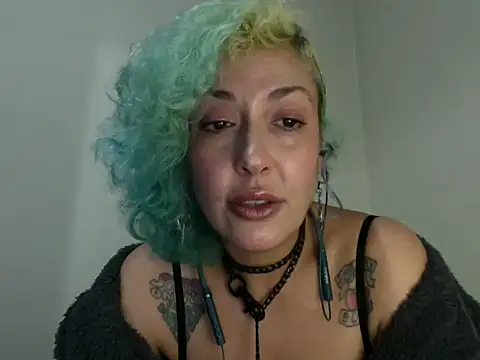 MariLouM online show from May 17, 6:26 pm
