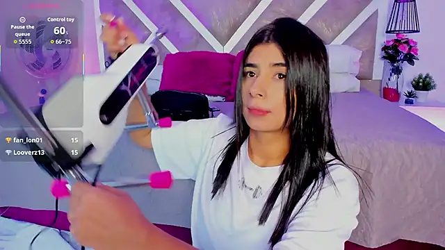 ZiaCalifa online show from March 11, 12:33 pm