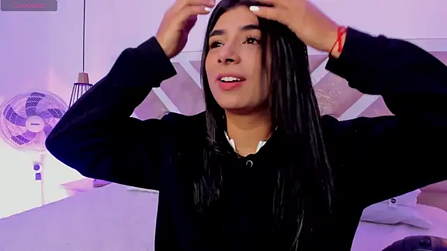 ZiaCalifa online show from April 18, 11:25 am