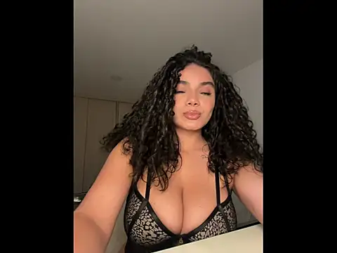 Mariecurl online show from September 25, 9:40 pm