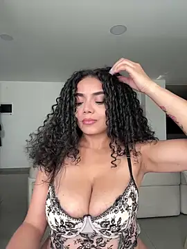 Mariecurl online show from March 26, 8:25 pm