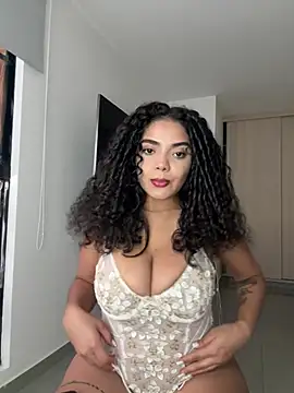 Mariecurl online show from April 5, 7:44 pm