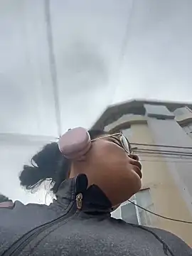 Insane Issa online show from January 21, 1:22 pm