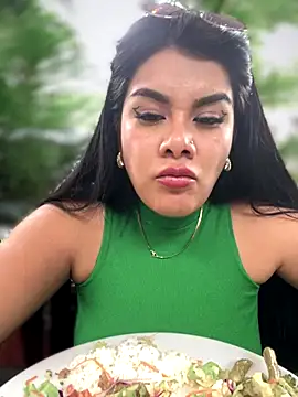 Insane Issa online show from December 20, 7:10 pm