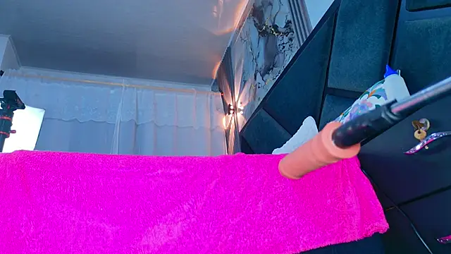 NathaxaLeans online show from March 6, 12:01 pm