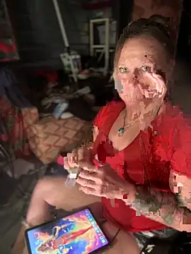 Snapshot of SummerBlueMoon chatting on October 27, 5:00 am SummerBlueMoon online show from October 27, 5:00 am