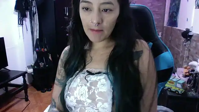 AngelaQueen  online show from October 17, 5:59 pm