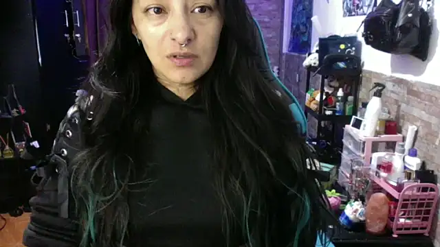 AngelaQueen  online show from June 11, 7:56 pm