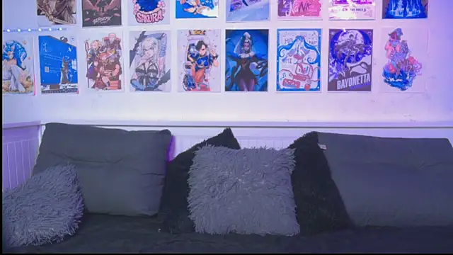 snowblack  online show from April 5, 12:19 am