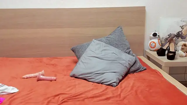 Snapshot of ZoeKhalifa chatting on December 29, 4:38 am ZoeKhalifa online show from December 29, 4:38 am