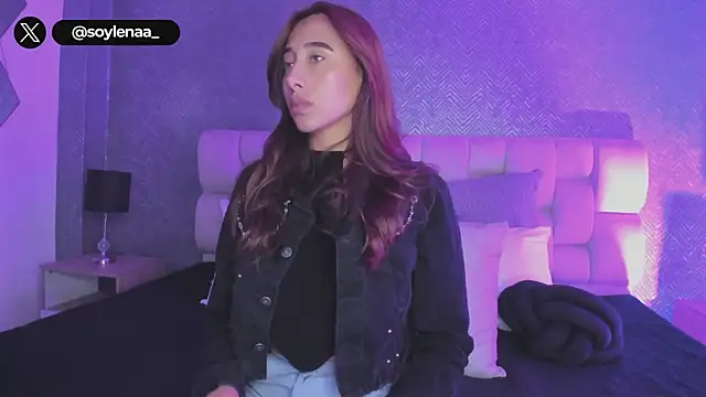 Snapshot of lena_banks chatting on October 13, 10:43 pm lena banks online show from October 13, 10:43 pm