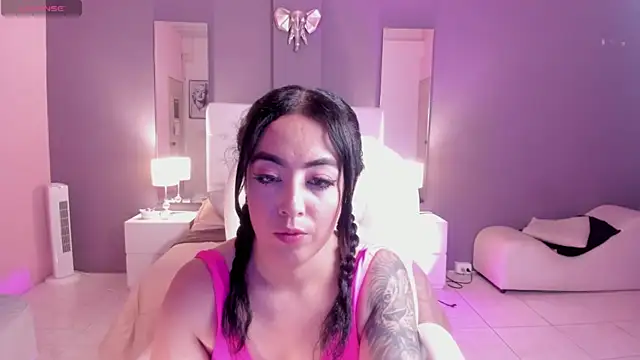 kim thompson 1 online show from December 12, 4:43 pm