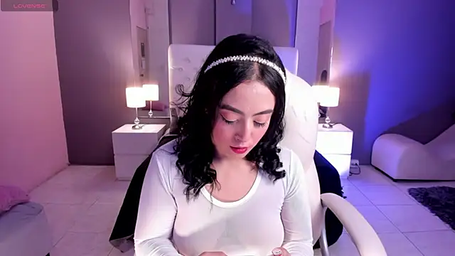 kim thompson 1 online show from January 10, 12:04 pm