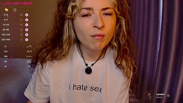 IttyKitty online show from June 18, 2:56 am