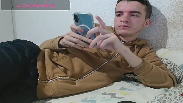 Tombgy07 online show from November 13, 8:30 pm