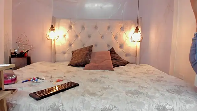 SakuraLee  online show from February 5, 11:48 am