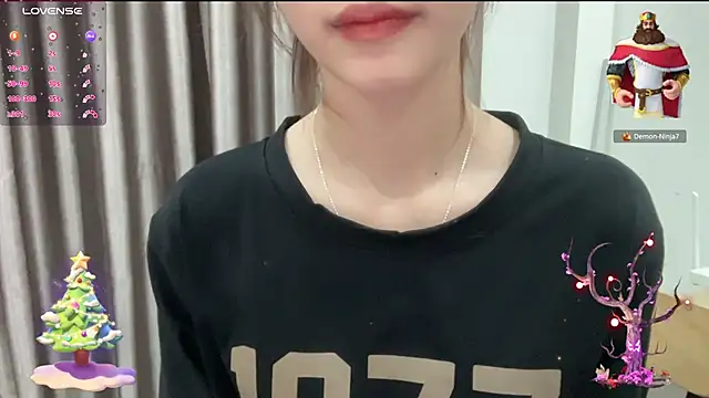 Snapshot of Your-Sunshine chatting on January 4, 4:43 pm Your-Sunshine online show from January 4, 4:43 pm