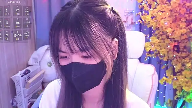 Snapshot of Your-Sunshine chatting on February 3, 4:20 pm Your-Sunshine online show from February 3, 4:20 pm