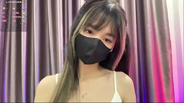 Snapshot of Your-Sunshine chatting on February 5, 3:52 pm Your-Sunshine online show from February 5, 3:52 pm